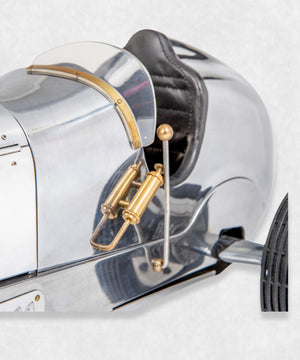 BB Korn Aluminium Model Car seat view