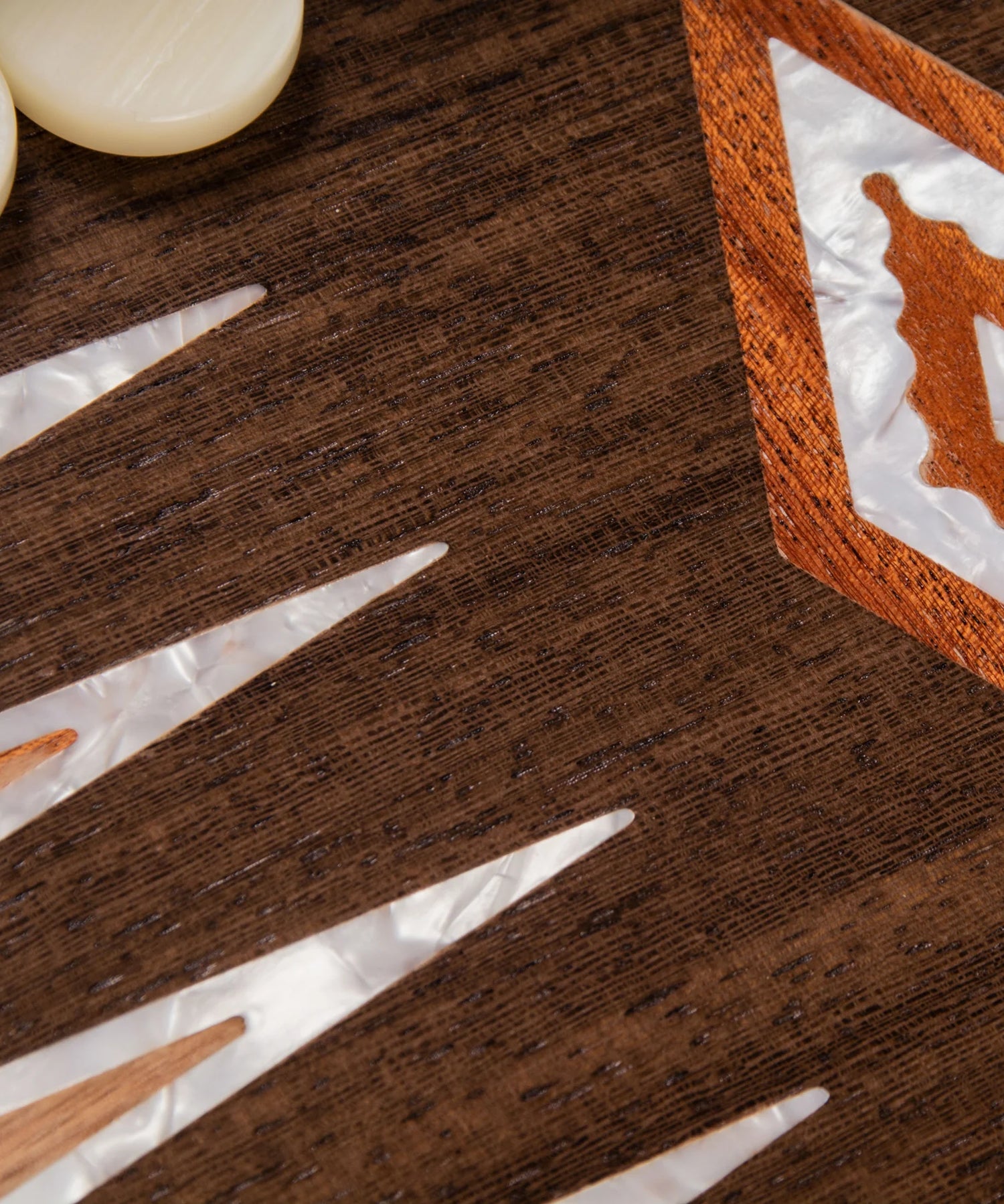 California Walnut burl Backgammon Zoom on Board