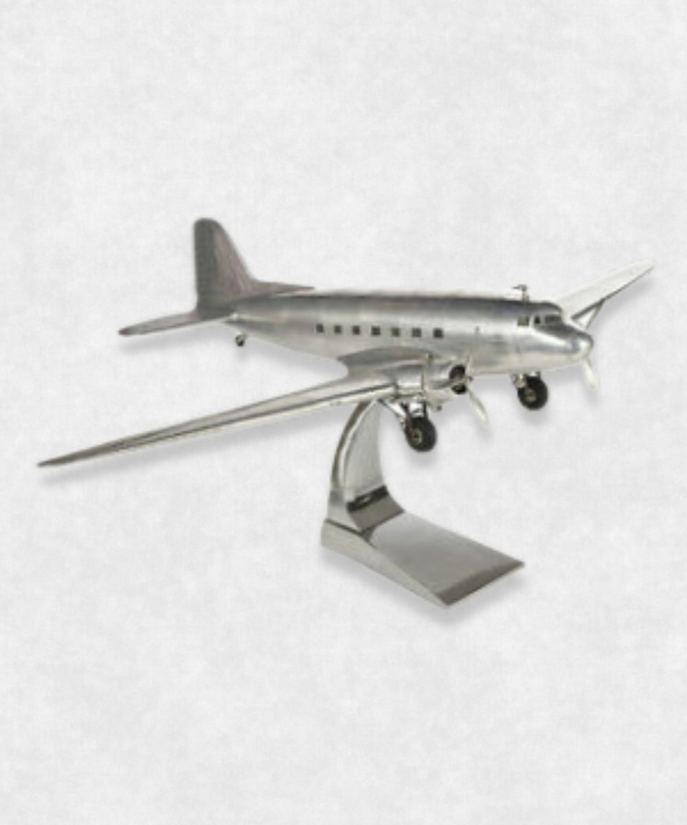 DAKOTA DC3 WITH STAND