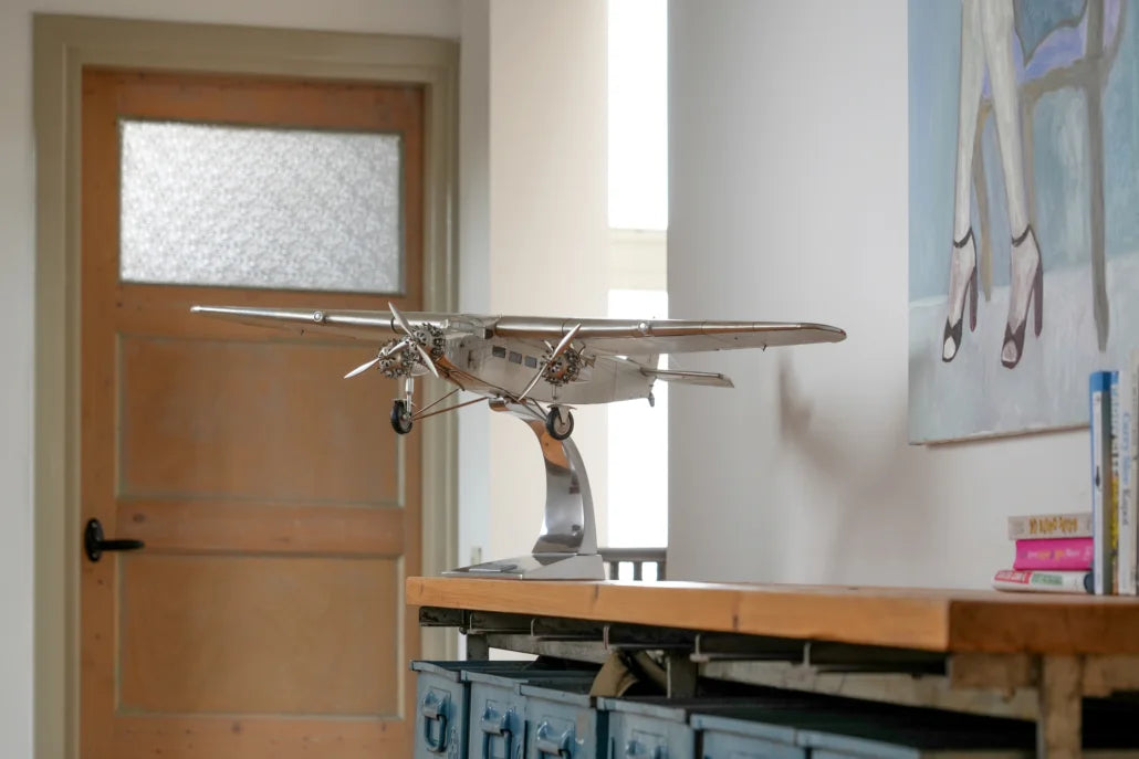 FORD TRIMOTOR ON TABLE