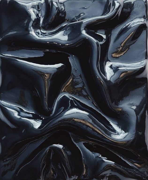 Clay wave-pattern wall art by Sarah Kvejborg in black color