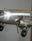 AVION DAKOTA DC3 EN ALUMINIUM