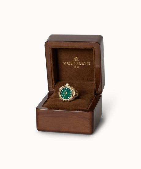 Ring watch Maison Davis in yellow gold with malachite dial, crystal markers, Swiss made.