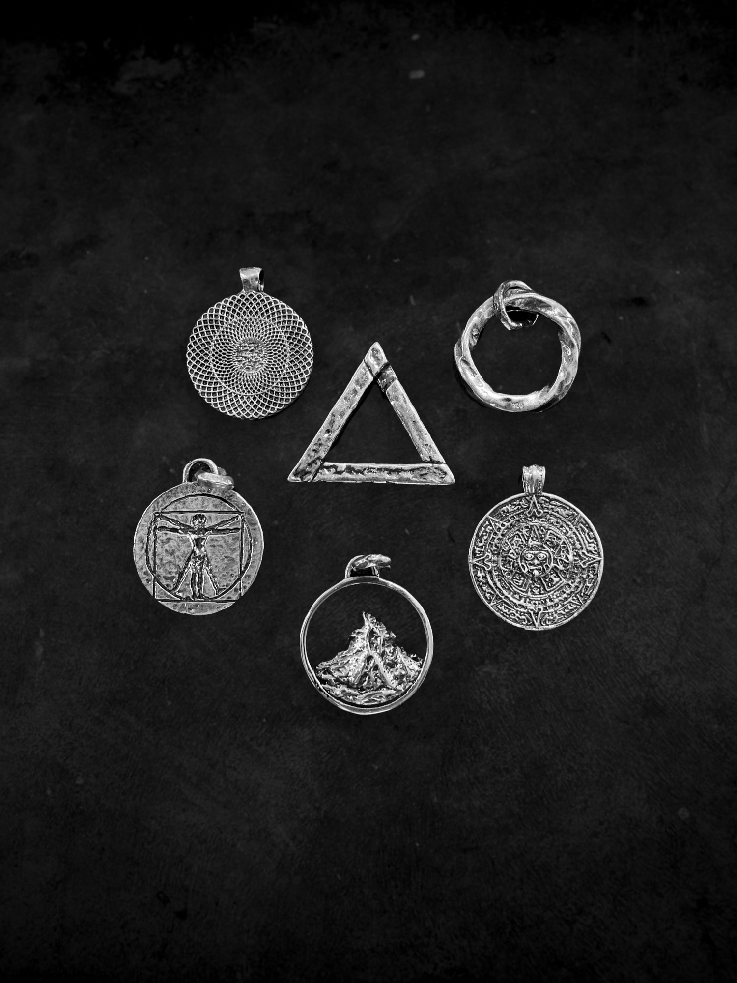 INFINITE - Maison Davis